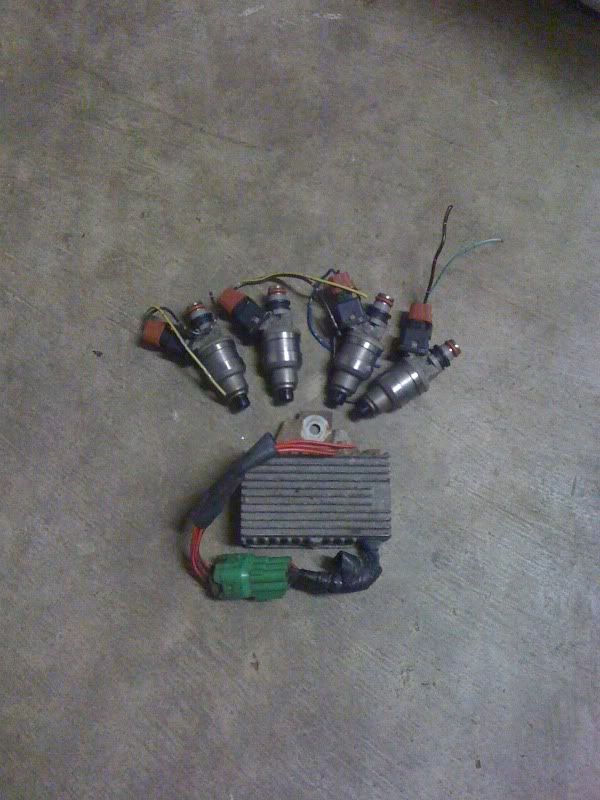 Dsm injectors & resistor box ,oil breather/catch tank Honda D Series